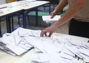 Εκλογές 2023: Θρίλερ για τρεις έδρες σε Α΄ Αθήνας, Β΄ Πειραιά και A΄ Θεσσαλονίκης