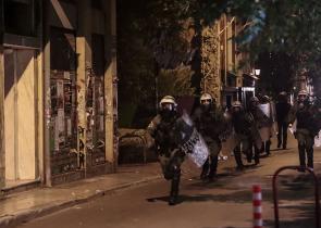Επίθεση έξω από τα γραφεία του ΠΑΣΟΚ -Διμοιρίες των ΜΑΤ στη Χαριλάου Τρικούπη