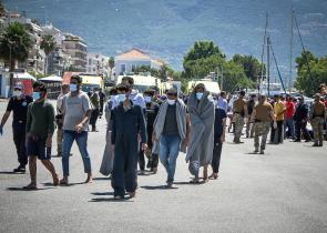 «Ανθρωπιστικές» Υποκρισίες