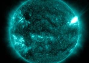 Η NASA κατέγραψε τεράστια έκρηξη στον Ήλιο (εικόνα)