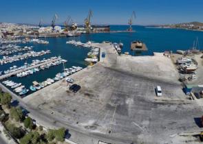 Σύρος: Εντόπισαν πτώμα να επιπλέει στη θάλασσα