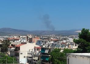 Φωτιά στην Μάνδρα: Αναζωπύρωση στο Καραούλι