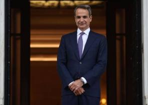 To μεταρρυθμιστικό τσουνάμι της Kυβέρνησης και η Αντιπολίτευση