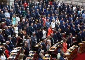 Βουλή: Πώς τοποθετήθηκαν τα κόμματα