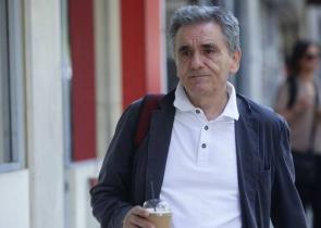 ΣΥΡΙΖΑ: Ανακοινώνει την υποψηφιότητα του για την προεδρία ο Τσακαλώτος