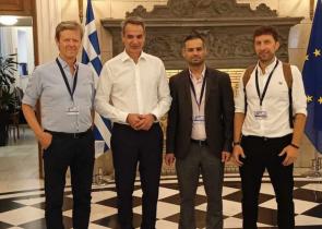 Συνάντηση της Ένωσης Συντακτών Επαρχιακού Τύπου με Μητσοτάκη και Παύλο Μαρινάκη