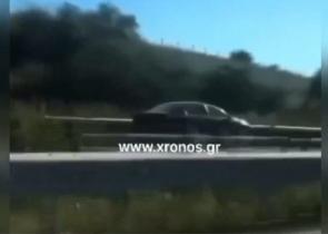 Βίντεο ντοκουμέντο: Τρία αυτοκίνητα διακινητών στο αντίθετο ρεύμα της Εγνατίας
