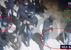 Βίντεο - ντοκουμέντο: Η πορεία των χούλιγκαν πριν την επίθεση στη Νέα Φιλαδέλφεια - Με καδρόνια στα χέρια, σαν τάγμα εφόδου