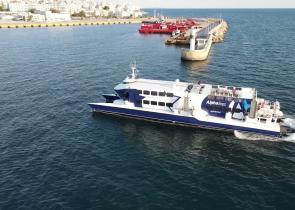 Μηχανική βλάβη σε πλοίο με 130 επιβάτες
