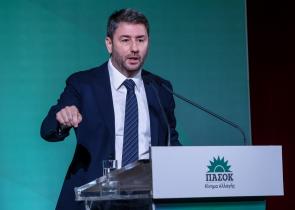 Ανδρουλάκης: «Το Μέγαρο Μαξίμου έχει γίνει γραφείο real estate. Η golden visa πρέπει να καταργηθεί…χθες»
