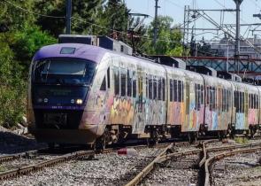 Προαστιακός: Γέμισε καπνούς το δεύτερο βαγόνι, τους μετακίνησαν στα πίσω βαγόνια