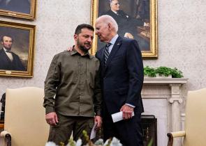 Πόλεμος στην Ουκρανία: Ο Μπάιντεν κάλεσε στον Λευκό Οίκο τον Βολοντίμιρ Ζελένσκι