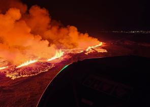 Ισλανδία: Απειλείται το Ρέικιαβικ από τη μεγάλη έκρηξη ηφαιστείου (Videos&Photos)