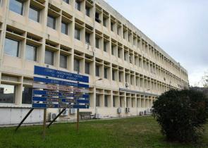 Πάτρα: Στο νοσοκομείο 5 άτομα με τροφική δηλητηρίαση – Έφαγαν σε ταβέρνα ανήμερα του Πάσχα
