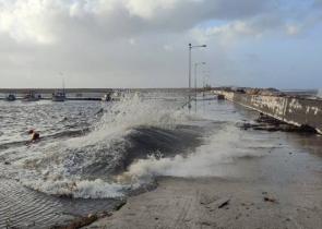 Τραγωδία στην Κυπαρισσία: Κύματα παρέσυραν και έπνιξαν 66χρονη Γερμανίδα στο λιμάνι