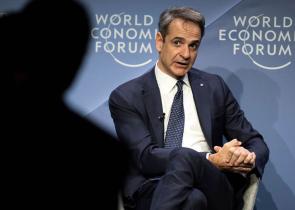Με γρίπη ο Μητσοτάκης επέστρεψε από το Νταβός – Πιθανή αναβολή του αυριανού Υπουργικού Συμβουλίου