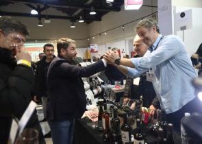 Ν. Ανδρουλάκης σε οινοπαραγωγούς: Απλοποίηση διαδικασιών – Οι προτάσεις του ΠΑΣΟΚ για μείωση του κόστους παραγωγής