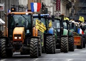 Γαλλία: Προσφέρει στους αγρότες δάνεια με προνομιακά επιτόκια