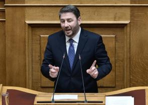 Ανδρουλάκης: Τα ομόφυλα ζευγάρια πρέπει να έχουν ισότιμη πρόσβαση στον πολιτικό γάμo (Video)