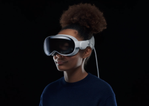 Apple Vision Pro: Τα νέα γυαλιά μεικτής πραγματικότητας – Γιατί αλλάζουν τον τρόπο που βιώναμε μέχρι τώρα την τεχνολογία (Video&Photos)