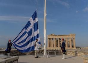 Ποιοι και γιατί ζητούν να καταργηθεί η λέξη «Hellas»