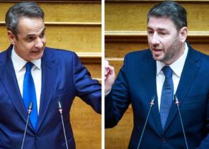 Πρόταση δυσπιστίας: Τι αναμένεται να πουν στη Βουλή Μητσοτάκης και Ανδρουλάκης