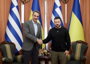 Τηλεφωνική επικοινωνία Μητσοτάκη – Ζελένσκι: «Η Ελλάδα θα συνεχίσει τη στηρίζει την Ουκρανία»