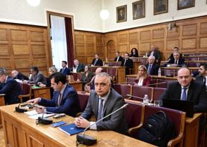 Το πόρισμα της ΝΔ για τα Τέμπη: Τα επτά μοιραία λάθη του σταθμάρχη και των μηχανοδηγών