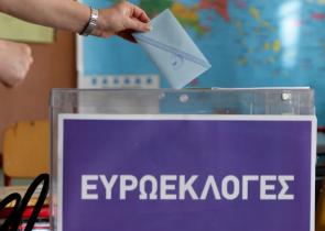 Ευρωεκλογές: Τα κόμματα "κοιτούν" τους αναποφάσιστους - Περνάει τον πήχη του 33% η ΝΔ