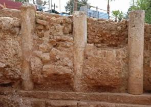 Δρόμος μήκους 800 μέτρων με κίονες από τη ρωμαϊκή περίοδο ανακαλύφθηκε σε παραθεριστικό θέρετρο (Photos)