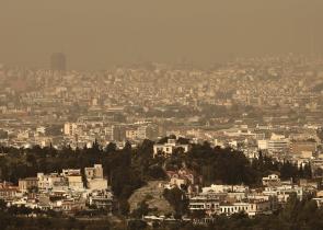 Αφρικανική σκόνη, λασποβροχές και άνοδος της θερμοκρασίας - Τι καιρό θα κάνει το Πάσχα