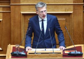 Σκέρτσος: Αδίστακτος, θρασύς και επικίνδυνος ο Κασσελάκης
