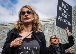 Αριζόνα: Καταργήθηκε νόμος του 1864 που απαγόρευε την άμβλωση