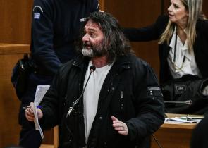 Δίκη Χρυσής Αυγής: «Δηλώνω ναζιστής» παραδέχτηκε ο Λαγός