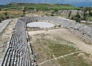 Άνοιξε ένα από τα καλύτερα διατηρημένα αρχαία στάδια – Τα ευρήματα και οι αγώνες με μονομάχους (Photos)