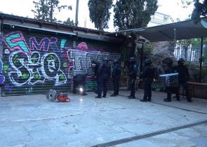 Εκκένωση υπό κατάληψη κτηρίου στον Λόφο Στρέφη από την ΕΛΑΣ