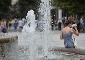 Νέο έκτακτο δελτίο: Μέχρι τη Δευτέρα τα 40άρια και υποχώρηση της θερμοκρασίας από την Τρίτη