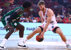Ο Παναθηναϊκός κέρδισε 88-85 τον Ολυμπιακό στο ΣΕΦ – Ο τίτλος θα κριθεί στο ΟΑΚΑ