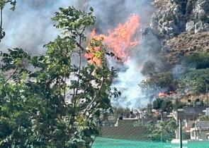 Κρήτη: Διπλό πύρινο μέτωπο στο Ηράκλειο