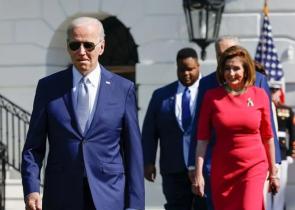 Μπάιντεν εναντίον Ζάκερμπεργκ: Ντροπιαστική η κατάργηση του fact checking