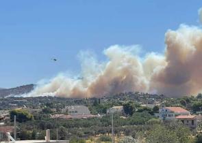 Σε ύφεση η φωτιά στην Αγία Μαρίνα Κορωπίου - Ήχησε το 112