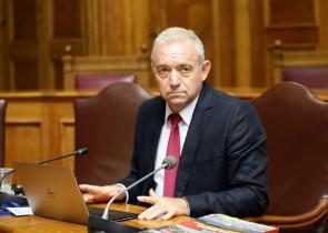 Λέκκας: Γιατί είναι πολύ δύσκολο να ελεγχθεί μια πυρκαγιά όταν μπαίνει σε αστικό χώρο