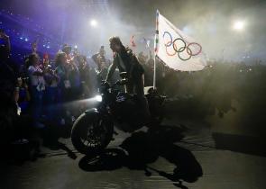 Αυτή είναι η μοτοσυκλέτα που οδήγησε ο Τομ Κρούζ στην τελετή λήξης