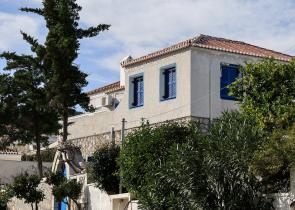 Στις Σπέτσες ο Κασσελάκης - Στήνει στρατηγείο και ετοιμάζεται να λάβει αποφάσεις