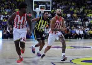 Φενέρμπαχτσε – Ολυμπιακός 82-71: Ήττα στην Πόλη