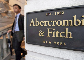 Abercrombie & Fitch: Συνελήφθη από το FBI ο πρώην CEO και ο σύντροφός του - Αντιμετωπίζουν κατηγορίες για βιασμούς ανδρών και trafficking