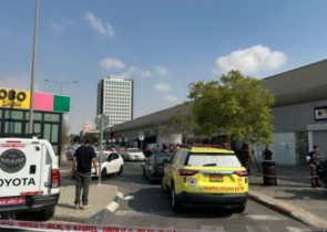 Ισραήλ: Ένοπλη επίθεση σε σταθμό λεωφορείων