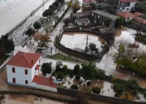 Κακοκαιρία “Bora”: Νεκρός κι άλλος άνδρας στη Λήμνο - Γλίστρησε στα νερά