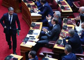 Γιατί στο ΠΑΣΟΚ βλέπουν... εφιάλτες μετά την κατάρρευση των Σοσιαλδημοκρατών του Σολτς