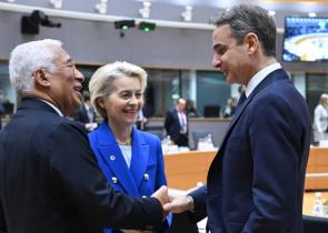 H Ελλάδα, ο Κυριάκος Μητσοτάκης και η ζούγκλα των καθρεπτών